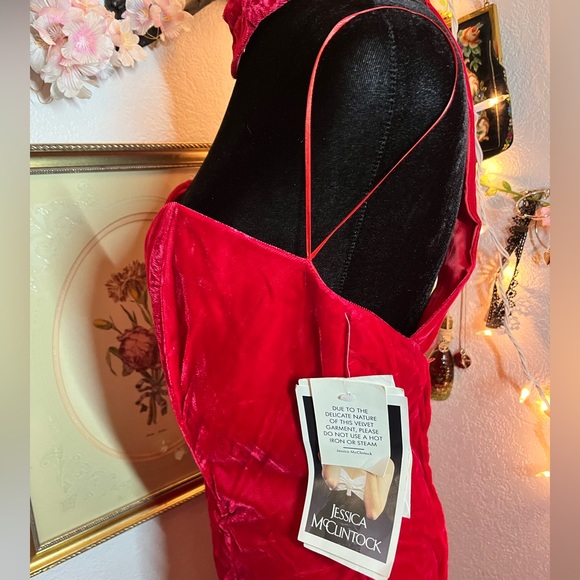 Vintage Gunne Sax Jessica McClintock Red Velvet Choker Dress - Picture 2 of 5